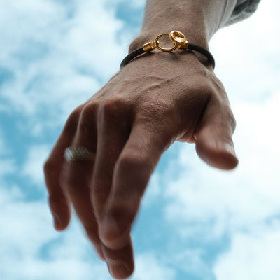 Knappkorall Läderarmband i Guld