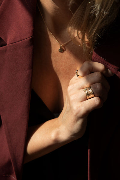 KARG -  Ring med grå diamant